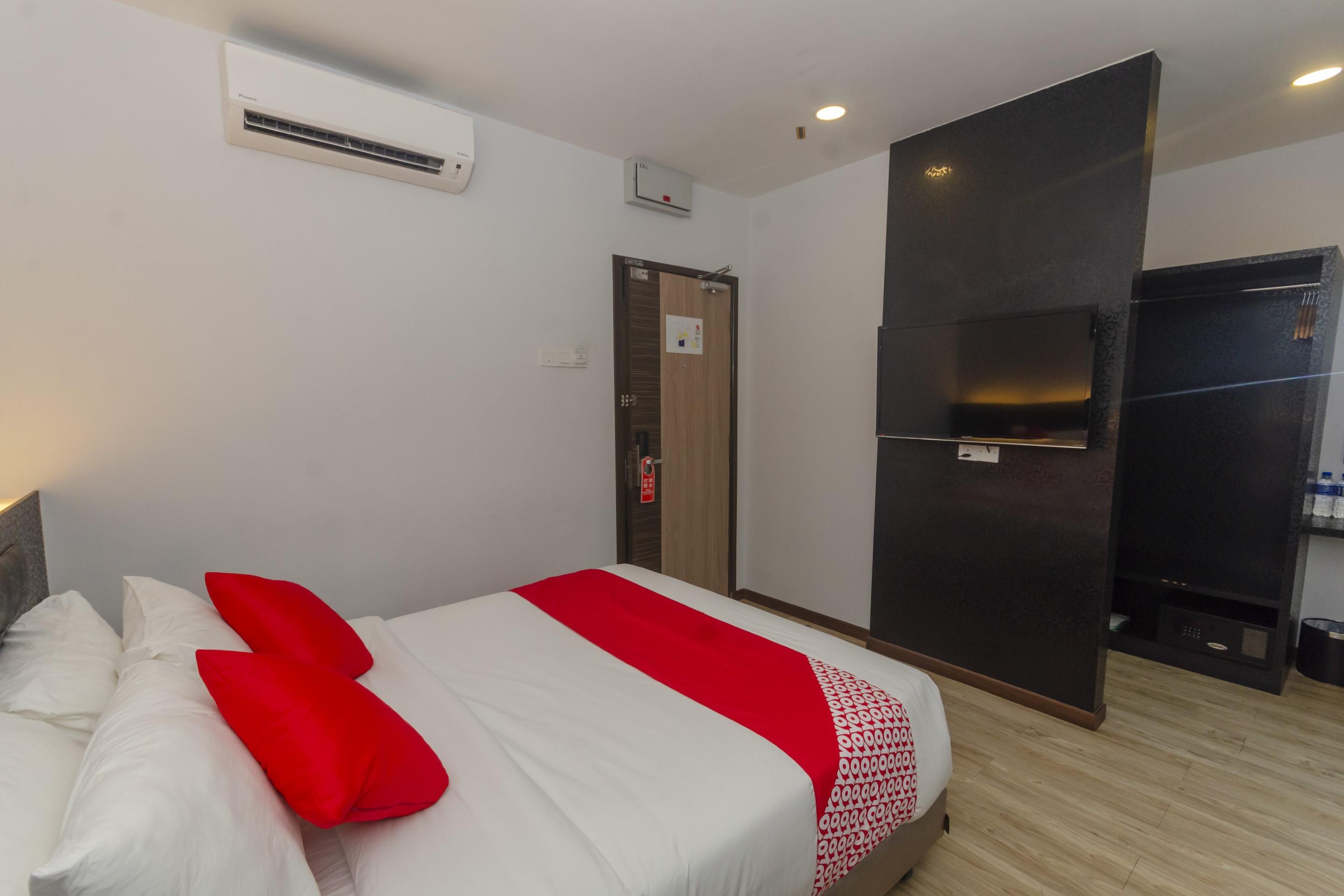 OYO 717 Mr J Hotel Wakaf Che Yeh 2 Exterior foto