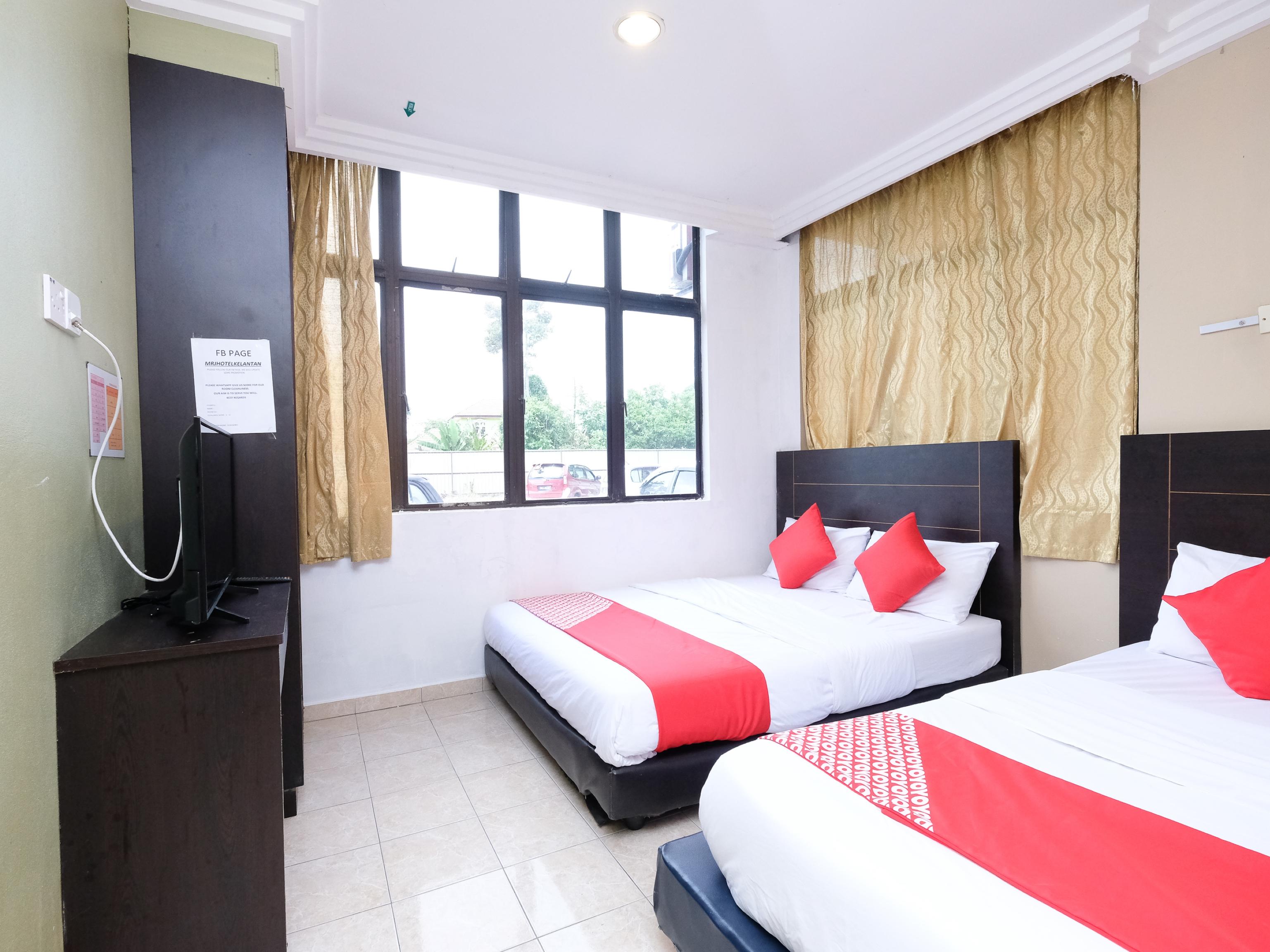 OYO 717 Mr J Hotel Wakaf Che Yeh 2 Exterior foto